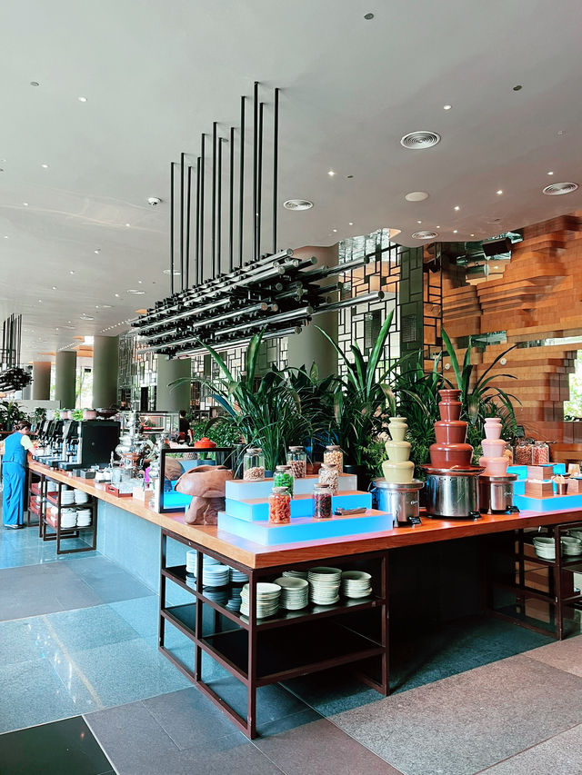 Where to Stay in Singapore: Discover the Oasis of Parkroyal Collection Pickering
