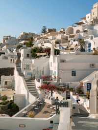 🌸 Europe :Santorini on a Budget: Live the Greek Dream Without Breaking the Bank 🇬🇷💙