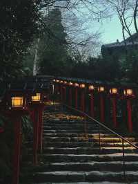 京都·貴船神社｜白雪落燈階，貴船神社冬日散策