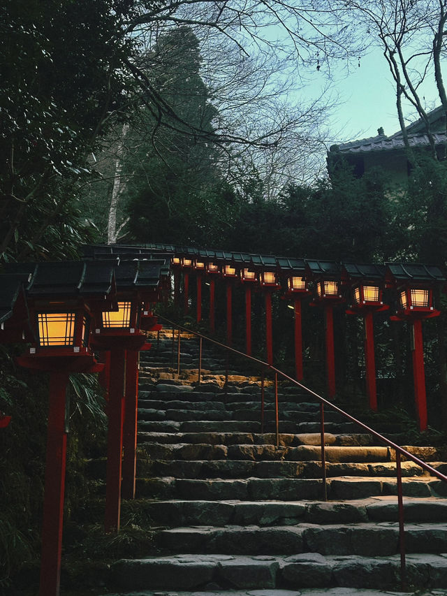 京都·貴船神社｜白雪落燈階，貴船神社冬日散策