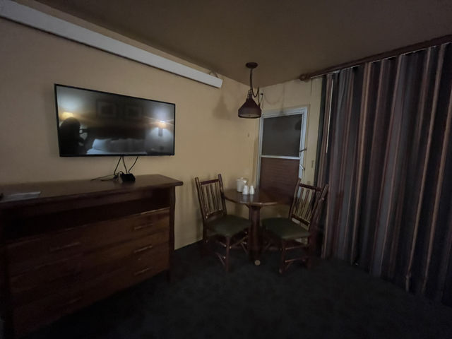 🌲 요세미티 밸리 로지 (Yosemite Valley Lodge)
