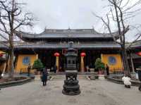 วัดเก่าแก่อายุกว่า 1,700 ปี ในเมืองเซี่ยงไฮ้