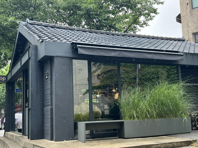 삼청동 거리에서
