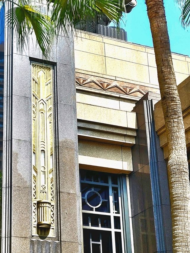 The Great Gatsby-esque Parkview Square