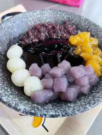 Dou Dou Taufufa: The Go-To Spot for Refreshing Desserts & Drinks