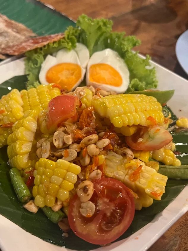 Sea Food near the Lake