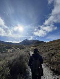 🏔 Tongariro Alpine Crossing｜北島最震撼的火山地貌健行路線，一日走過中土世界 