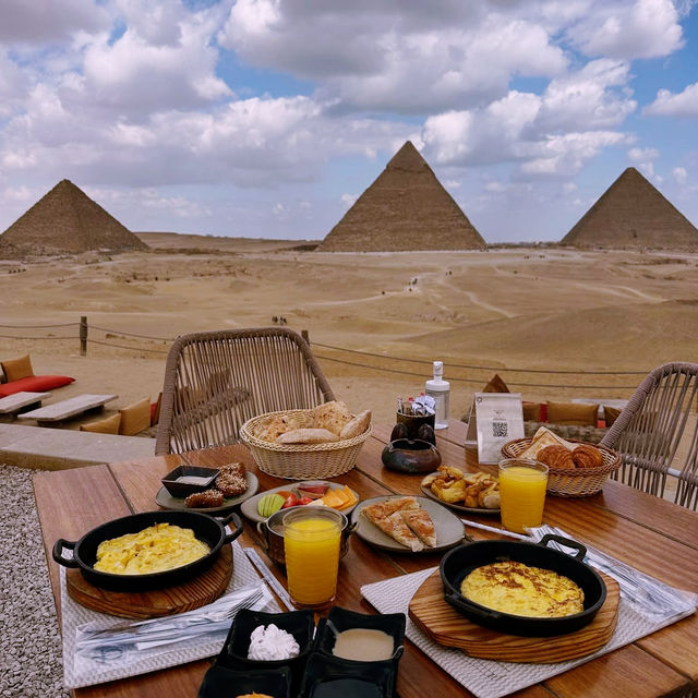 Guardian of the Pyramids: A Sunrise Encounter with the Great Sphinx