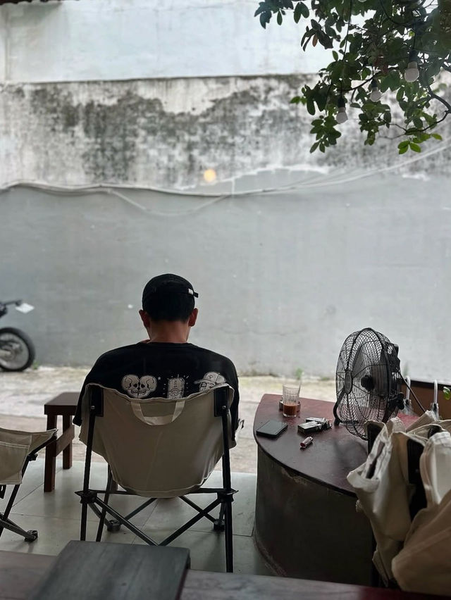 Connect Saigon Cafe