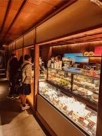 Sipping Matcha in Kyoto’s Time Capsule: Starbucks Ninenzaka – The World’s Most Unique Coffee Stop!