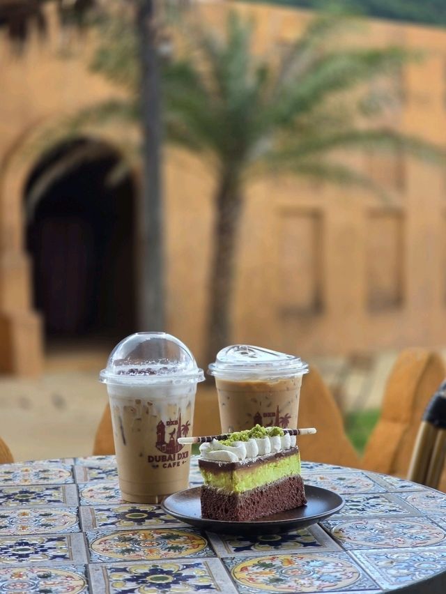 Dubai DXB cafe