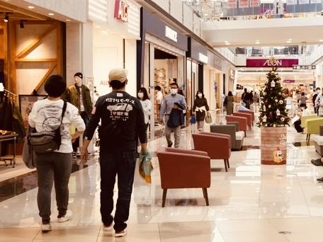 Solo Traveler's Guide to Kitakyushu: Fukuoka's Industrial Charm Meets Natural Beauty** 🏭🌉