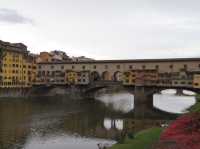 🌉 Sunset Walk Across Florence’s Old and New – Ponte Vecchio & Ponte alle Grazie