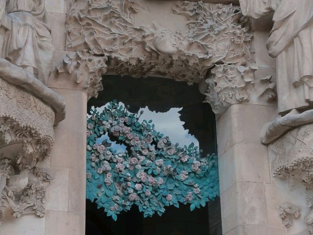 Sagrada Família Is Straight Up Mind Blowing