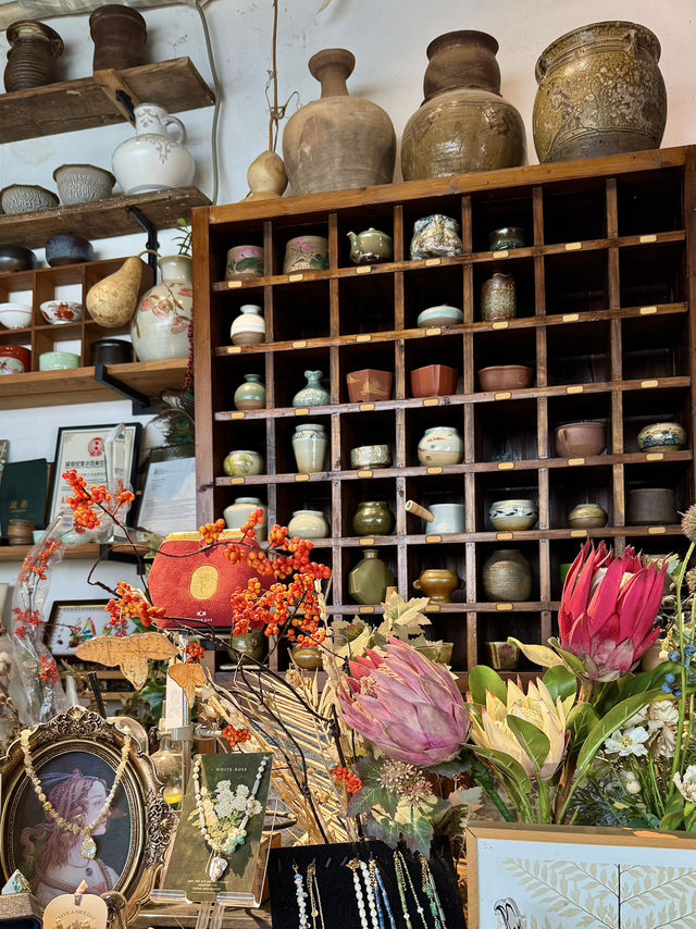 Escape the City: Artsy Walk at Lomo Creative Valley