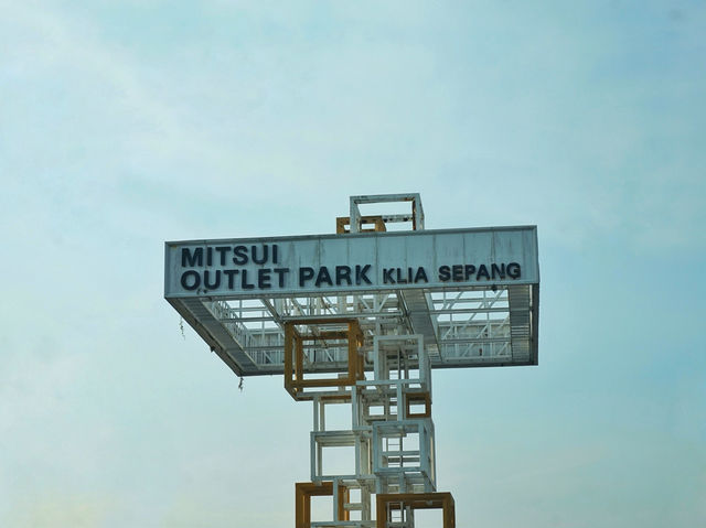 Mitsui Outlet Park Sepang – Last-Minute Shopping Before Takeoff!