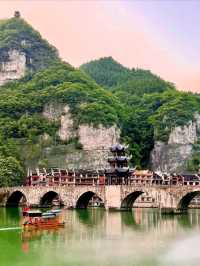 River Bends and Chill Streets in Zhenyuan Ancient Town