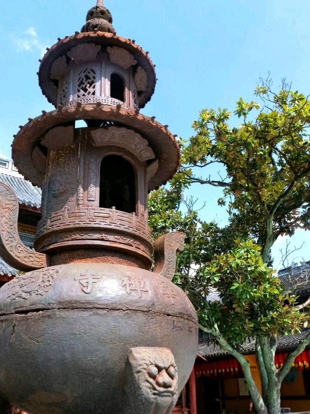 Longhua Temple – Oldest Buddhist Temple in Shanghai