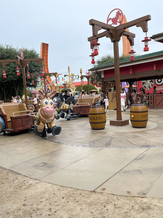 พาตะลุย TOY STORY LAND 🦖