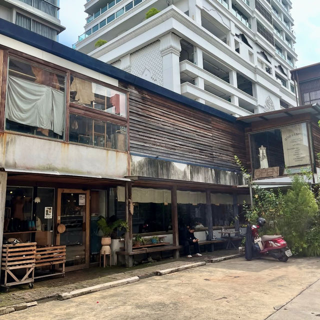 バンコクの中でもひときわ異彩を放つローカルカルチャーロード🇹🇭