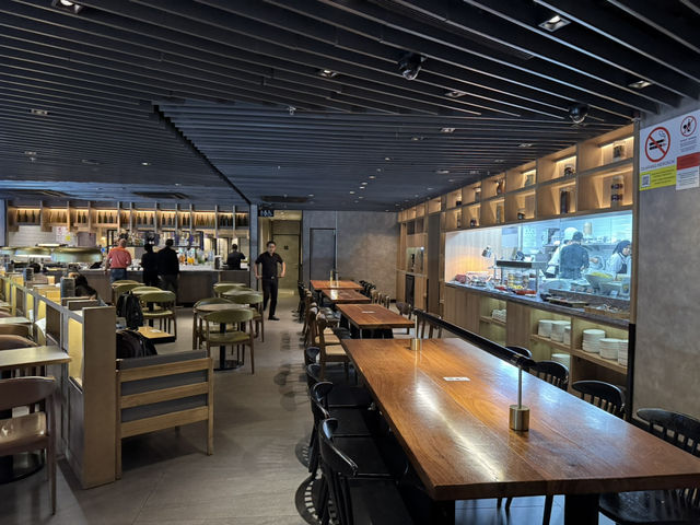 🛫 Plaza Premium Lounge @ KLIA Terminal 2 – Beautiful Lounge, But Watch the Location