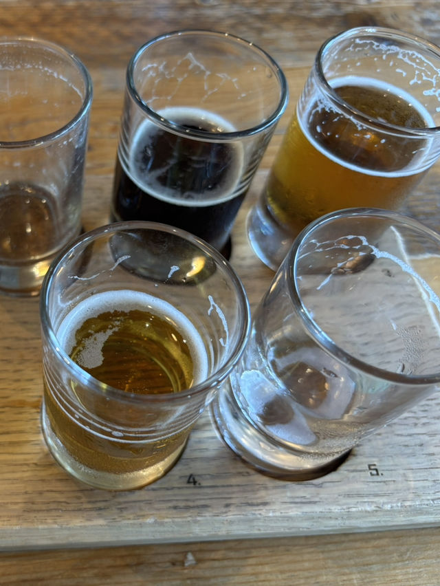 🍻🎬🧥【横浜NeWomanで大人の週末】クラフトビールで乾杯して、映画館でひととき。秋冬はモンクレールで決まり！
