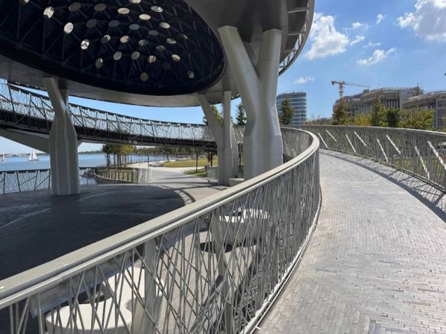 上海 | 滴水湖,上海最東邊的人工湖景區 上海 | 滴水湖,上海最東邊的人工湖景區