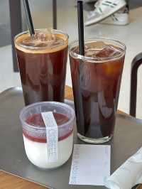๐์๋ก์นดํ ์ํ๊ตฌ์ ์์ ์ผ๋ณธ ๊ฐ์ฑ ์นดํ