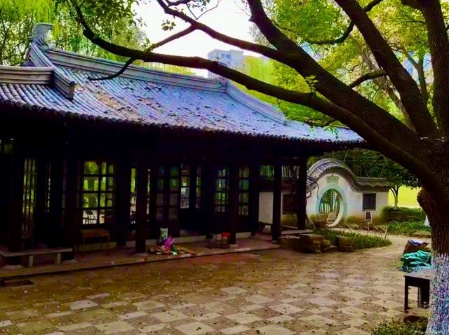 Luobinwang Park: A Cultural Tribute in Yiwu