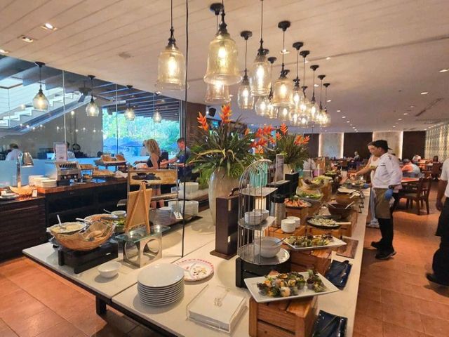 Pullman Phuket Karon Beach Resort