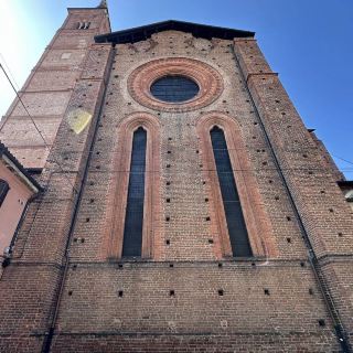 산타 마리아 델 카르미네 – 파비아의 고딕 보석