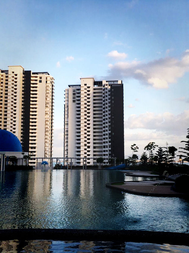 I-Santorini, Tanjung Tokong — Modern Living by the Coast