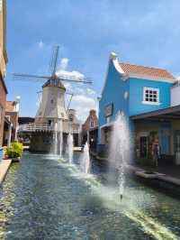 Discover Shop Play at Sunny Outlet Days🌞