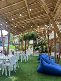 A LOVELY RUSSIAN CAFÉ IN BALI.