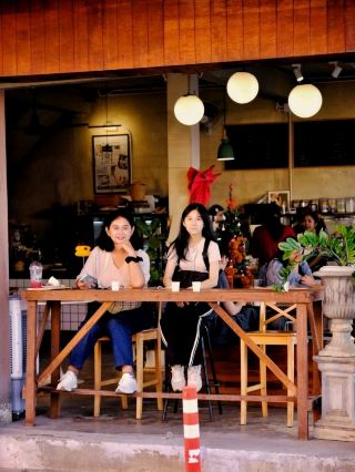 #A cafe that's not yet mainstream but we want it to become mainstream.