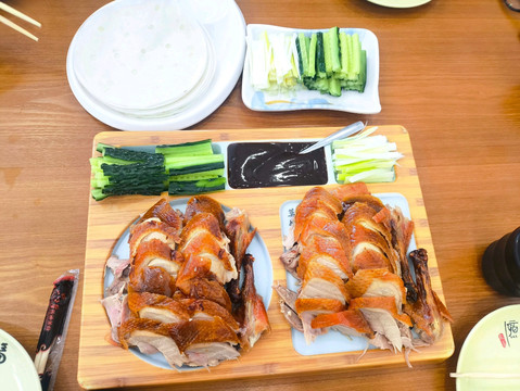 フェディアの北京ダック。春餅とカリカリ揚げ骨を堪能。 | Trip.com 琿春