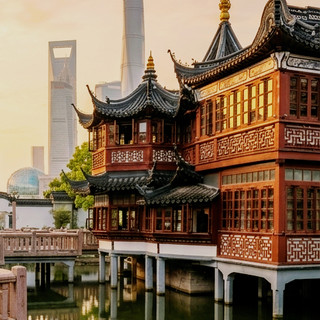 Shanghai Starter Pack: Epic Skylines, Cozy Alleys & Disney Magic 🇨🇳✨