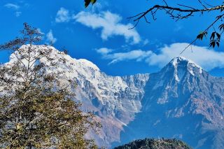 🏔️🌿 Ghandruk – Nepal’s Himalayan Village in the Clouds 🌿🏔️