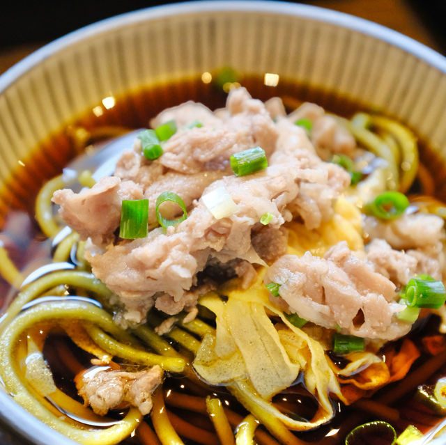 기와장에 소바를 올려주는 특이한 기타큐슈 맛집 - 기와소바 타카세