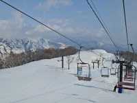 Spring Skiing in Hakuba Goryu – 15 Days of First Lifts, Carving & Valley Walks