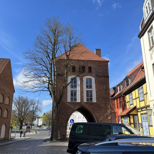 Kniepertor … Old city gate of Stralsund 