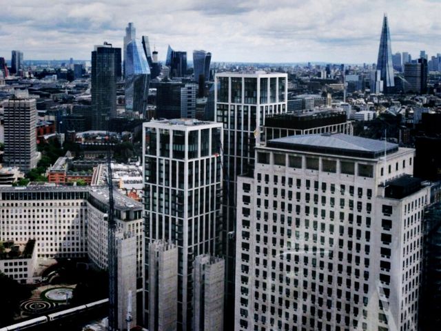 London's Modern Icons: Skyline Chronicles