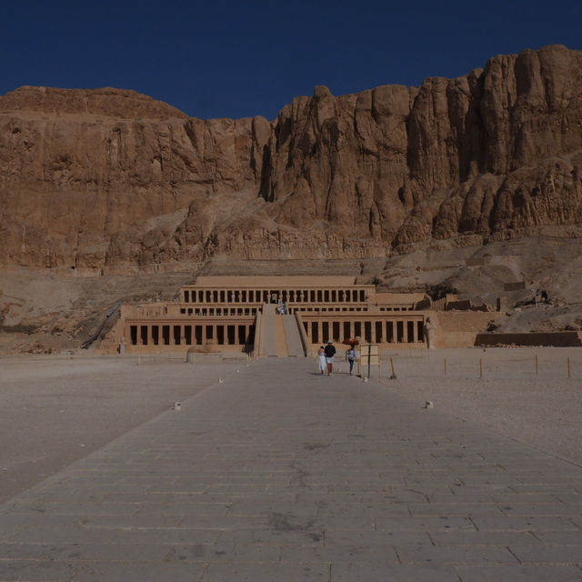 Luxor - the Gods and Temples of Egypt 