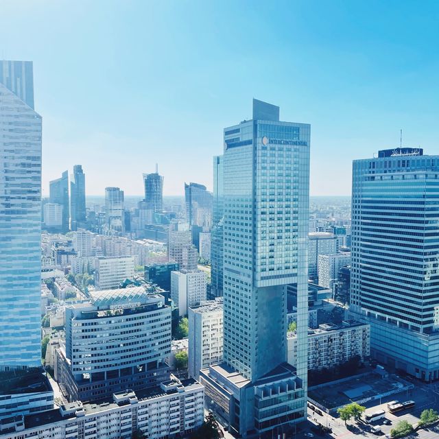 【ポーランド🇵🇱/ワルシャワ市街を一望できる文化科学宮殿の展望テラス】