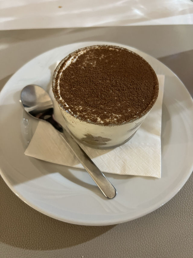 🇮🇹사르데냐 수영장 앞에서 먹는 만찬