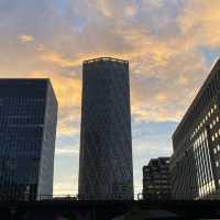 Canary Wharf’s Evening Glow: Sunset Reflections