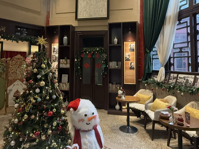 Half-Day in Chongqing: Scenic Views, History, and High Tea