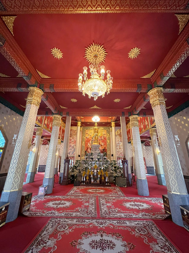 Stunning temple in Phrachuap Khiri Khan