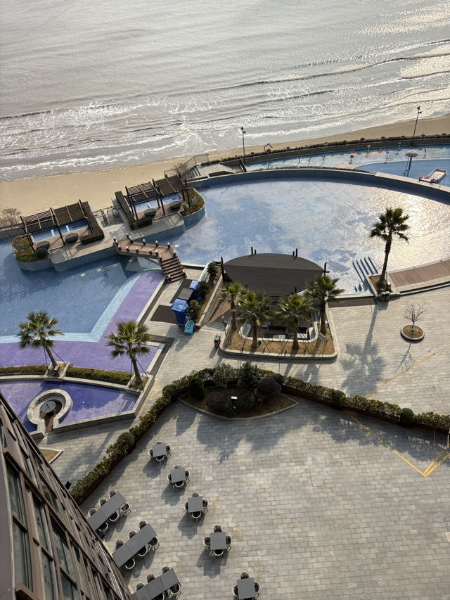 Are you looking for the best staycation?!😍