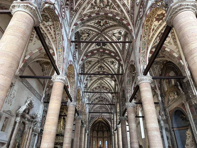 🌍 Verona – Where Romance Meets History! ❤️🇮🇹